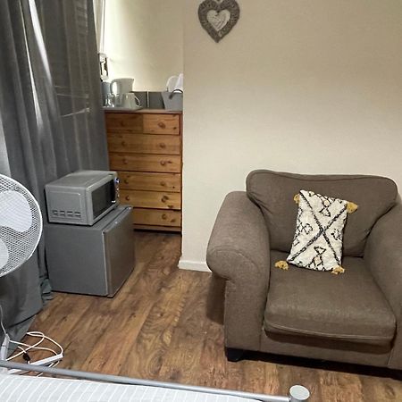 Comfortable Double Room Londra Esterno foto