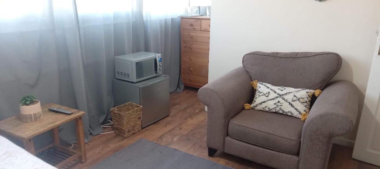 Comfortable Double Room Londra Esterno foto